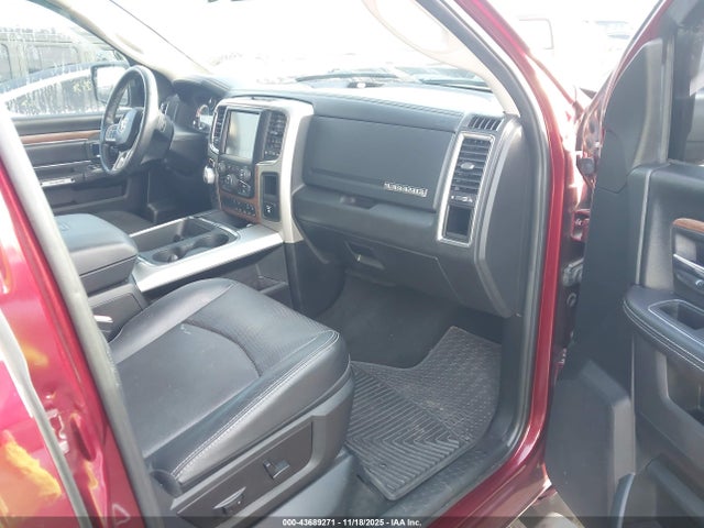 2017 Ram 1500 Laramie  4x4 5'7 Box მანქანა იყიდება აუქციონზე, vin: 1C6RR7NT2HS832570, აუქციონის ნომერი: 43689271