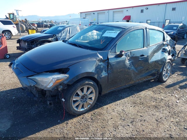 3MYDLBYV6HY185890 Toyota YARIS IA