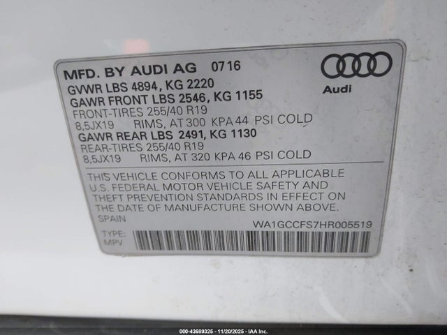 Продажа на аукционе авто 2017 Audi Q3 2.0t Premium, vin: WA1GCCFS7HR005519, номер лота: 43689325