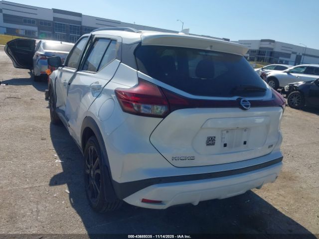 2021 NISSAN KICKS 3N1CP5DVXML515532 Photo 2