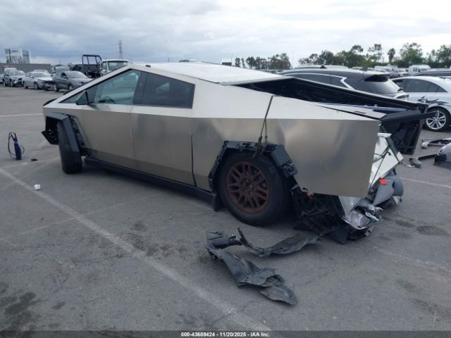 2024 TESLA CYBERTRUCK 7G2CEHED0RA028785 Photo 2