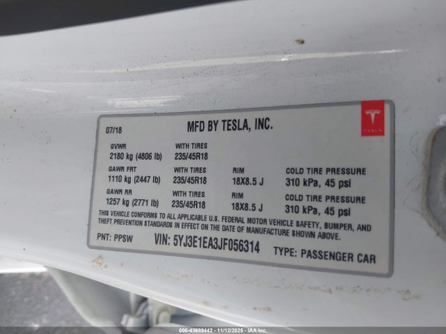 2018 TESLA MODEL 3 5YJ3E1EA3JF056314 Photo 8