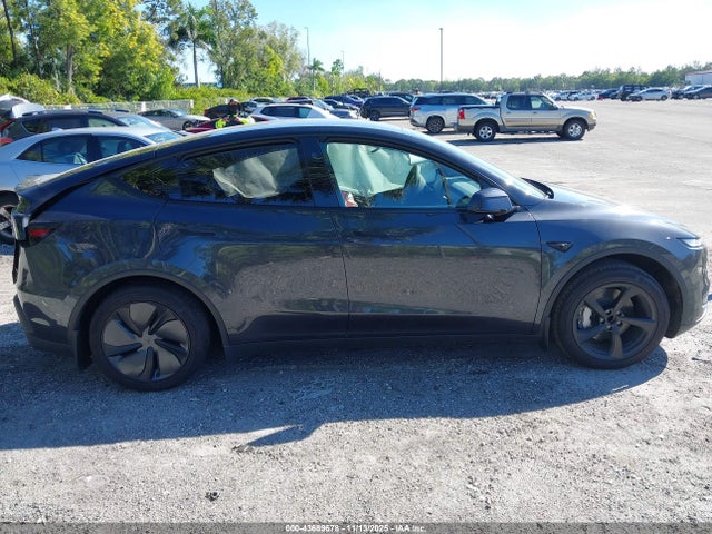 Tesla Model Y Rwd 2026 7SAYGDED4TF383628 Image 12