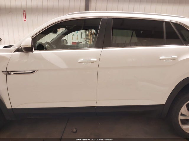 43689687 :رقم المزاد ، 1V2BE2CA4MC211506 vin ، 2021 Volkswagen Atlas Cross Sport 3.6l V6 Sel مزاد بيع