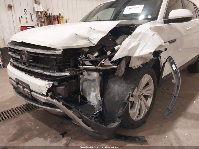 43689687 :رقم المزاد ، 1V2BE2CA4MC211506 vin ، 2021 Volkswagen Atlas Cross Sport 3.6l V6 Sel مزاد بيع