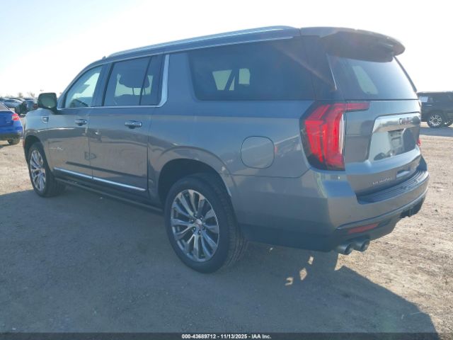 2021 GMC YUKON XL 1GKS1JKL0MR171596 Photo 2