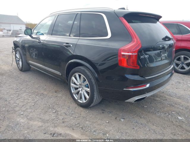 2018 VOLVO XC90 YV4A22PL2J1332766 Photo 2