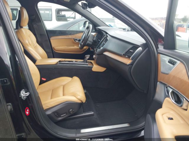 2018 VOLVO XC90 YV4A22PL2J1332766 Photo 4