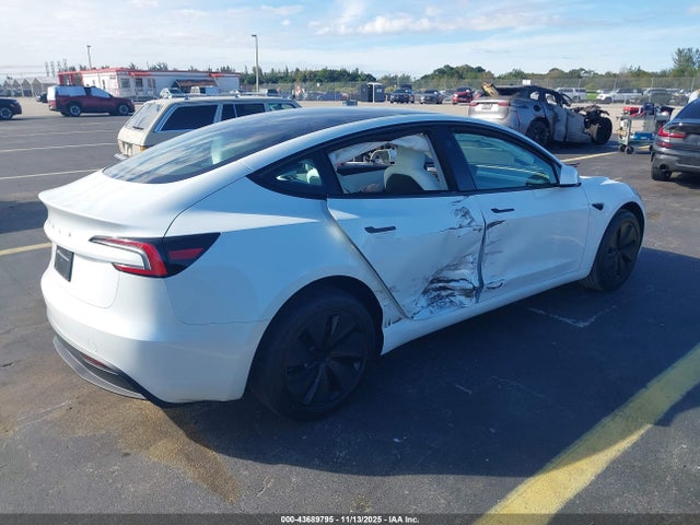 2025 TESLA MODEL 3 5YJ3E1EA6SF030856 Photo 3