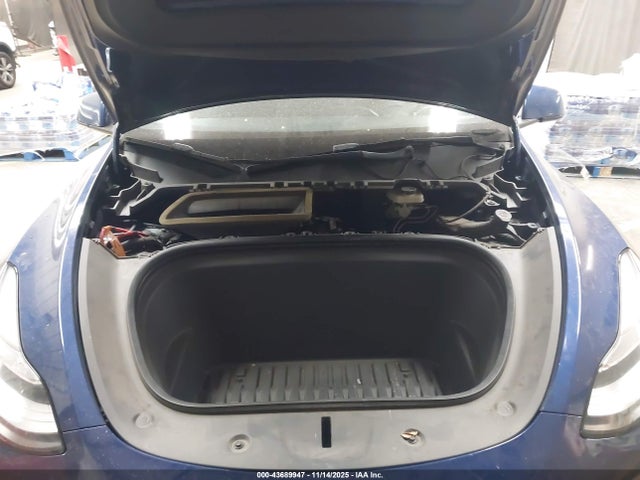 2021 TESLA MODEL Y 5YJYGDEE2MF217387 Photo 9