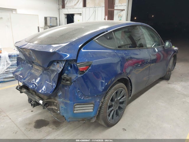 2021 TESLA MODEL Y 5YJYGDEE2MF217387 Photo 3
