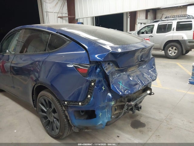 2021 TESLA MODEL Y 5YJYGDEE2MF217387 Photo 5