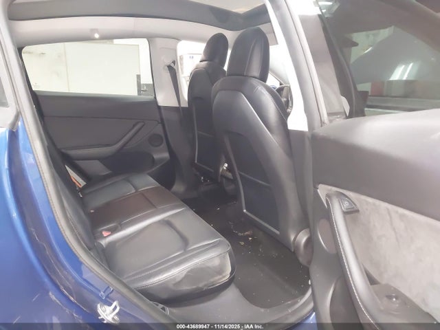 2021 TESLA MODEL Y 5YJYGDEE2MF217387 Photo 7