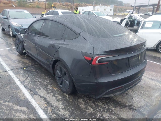 2025 TESLA MODEL 3 5YJ3E1EA8SF983763 Photo 2