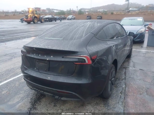 2025 TESLA MODEL 3 5YJ3E1EA8SF983763 Photo 3