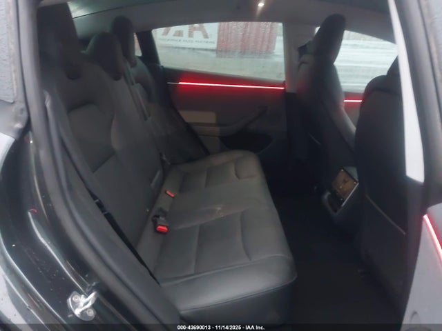 2025 TESLA MODEL 3 5YJ3E1EA8SF983763 Photo 7