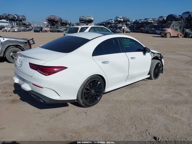 2023 MERCEDES-BENZ CLA 250 COUPE W1K5J4GB7PN333414 Photo 3