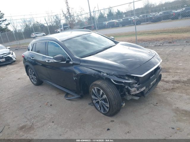 2017 INFINITI QX30 SJKCH5CR7HA036199