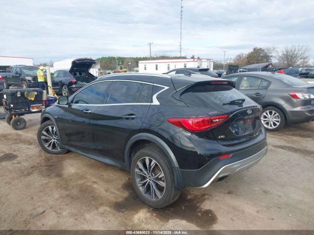 2017 INFINITI QX30 SJKCH5CR7HA036199 Photo 2