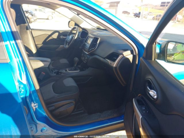 2017 JEEP CHEROKEE 1C4PJMAS9HW645094 Photo 4