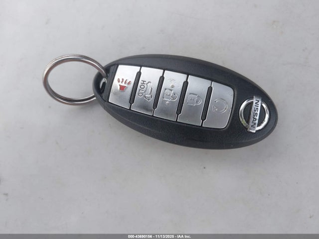 5N1AT2MTXJC842531 Nissan ROGUE SV