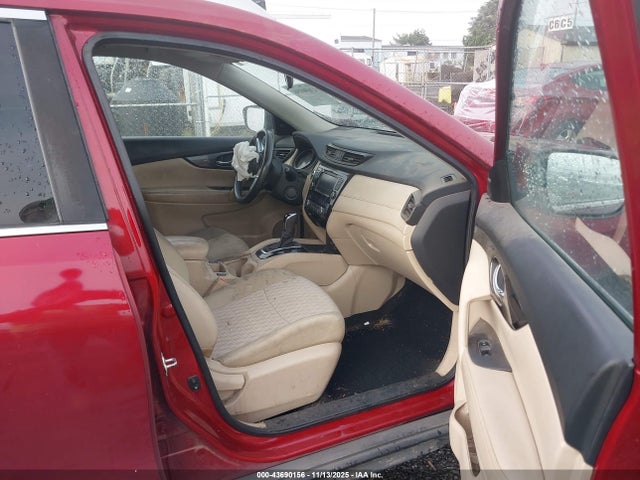 5N1AT2MTXJC842531 Nissan ROGUE SV