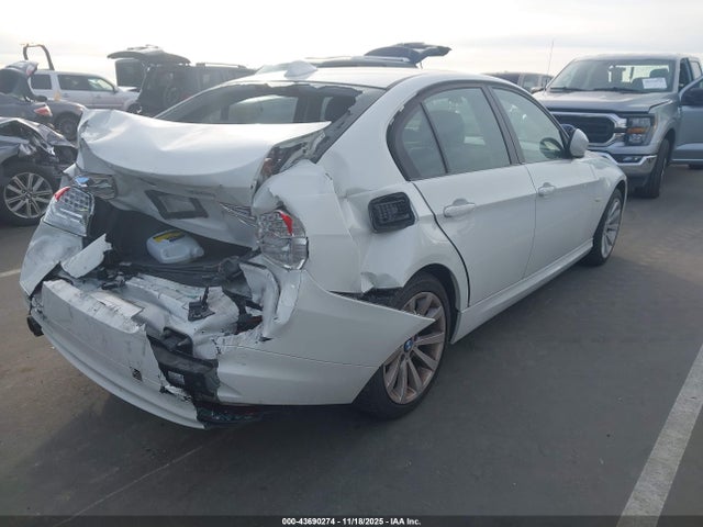 Продаж на аукціоні авто 2011 Bmw 328i, vin: WBAPH5G54BNM73960, номер лоту: 43690274
