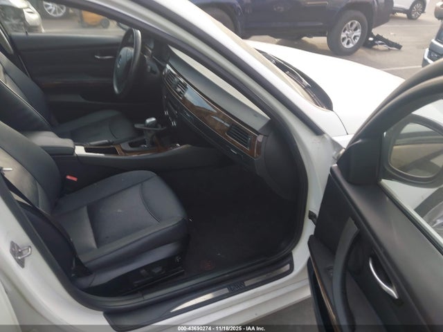 Продаж на аукціоні авто 2011 Bmw 328i, vin: WBAPH5G54BNM73960, номер лоту: 43690274