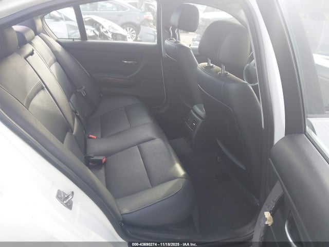 Продаж на аукціоні авто 2011 Bmw 328i, vin: WBAPH5G54BNM73960, номер лоту: 43690274