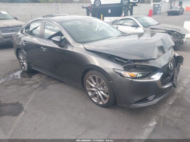 2019 MAZDA MAZDA3 JM1BPBAMXK1116658
