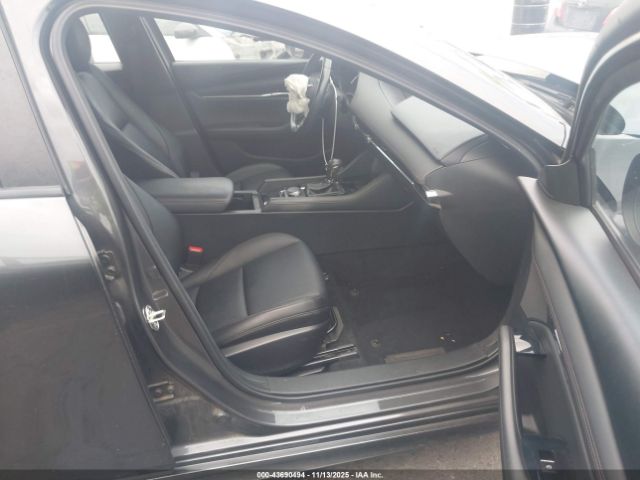 2019 MAZDA MAZDA3 JM1BPBAMXK1116658 Photo 4