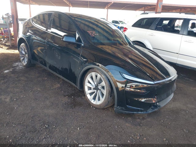 2026 TESLA MODEL Y 7SAYGDEE8TF374259 Photo 0