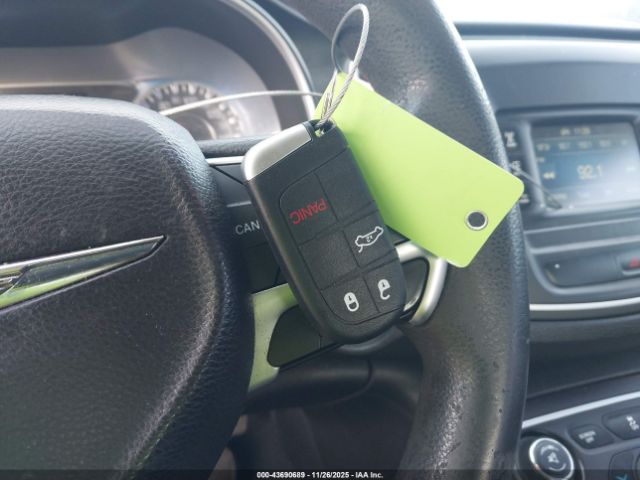 2015 CHRYSLER 200 1C3CCCAB0FN556475 Photo 10