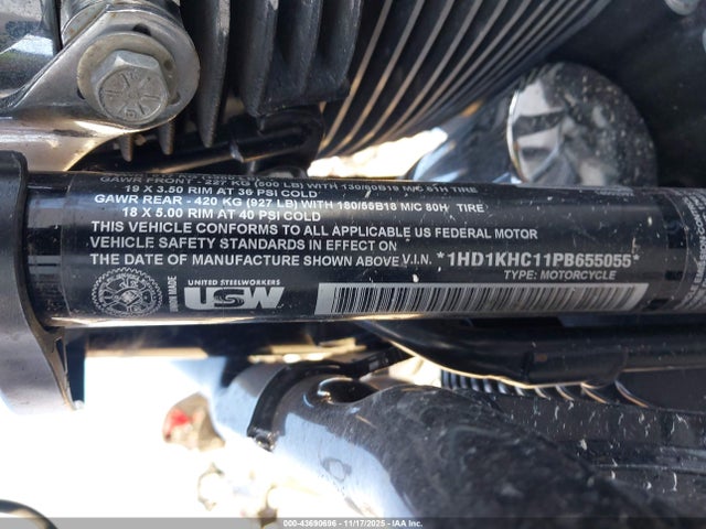 2023 HARLEY-DAVIDSON FLTRX 1HD1KHC11PB655055 Photo 9