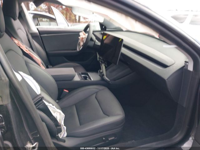 2024 TESLA MODEL 3 5YJ3E1EAXRF735542 Photo 4