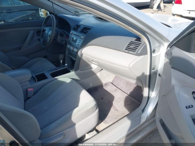 2011 TOYOTA CAMRY 4T1BF3EK6BU123277 Photo 4