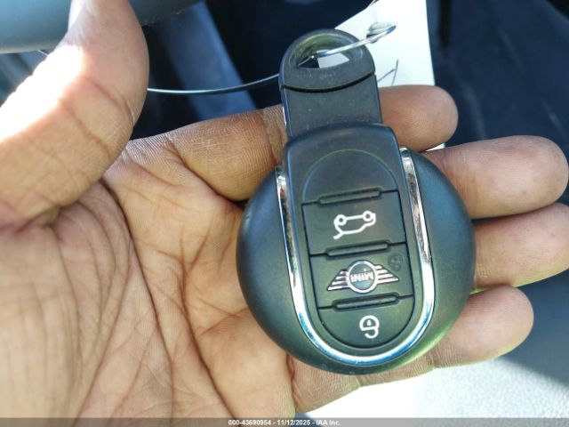 2022 MINI CLUBMAN WMWLV7C04N2R36201 Photo 10