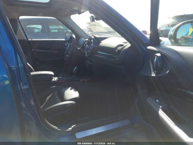 2022 MINI CLUBMAN WMWLV7C04N2R36201 Photo 4