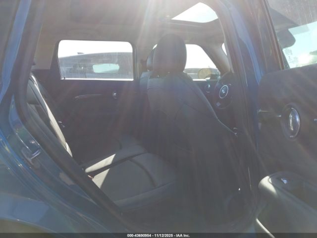 2022 MINI CLUBMAN WMWLV7C04N2R36201 Photo 7