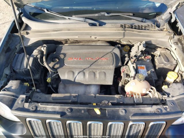 2017 JEEP RENEGADE ZACCJAABXHPE49241 Photo 9