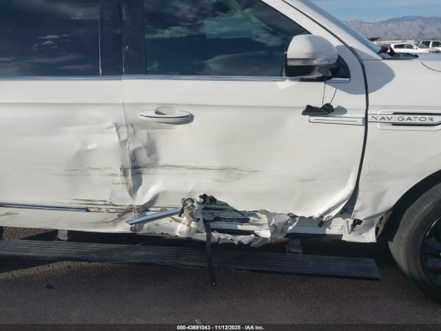 2021 LINCOLN NAVIGATOR 5LMJJ3LT8MEL01755 Photo 5