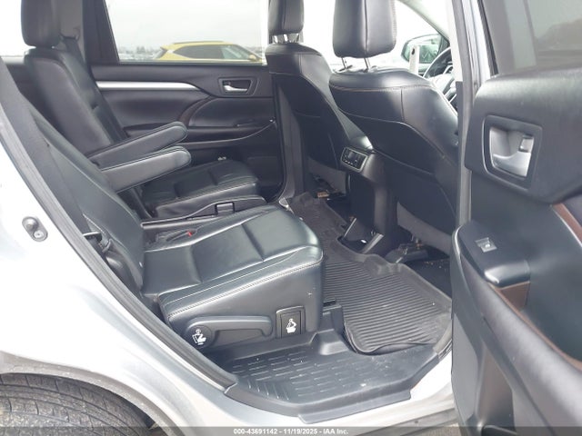 5TDJKRFH6GS309267 Toyota Highlander Xle V6