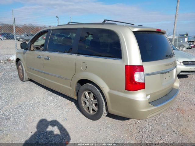 2011 CHRYSLER TOWN & COUNTRY 2A4RR5DG2BR677507 Photo 2