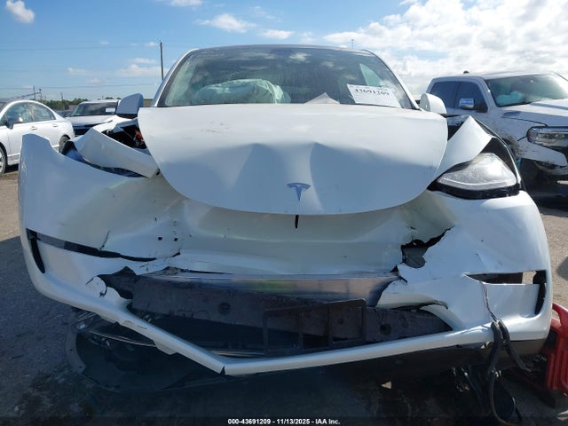 7SAYGDEF9PF665514 Tesla Model Y Performance Dual Motor All-wheel Drive
