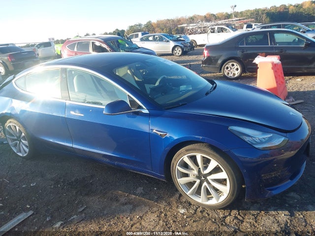 2019 TESLA MODEL 3 5YJ3E1EB8KF392017 Photo 0