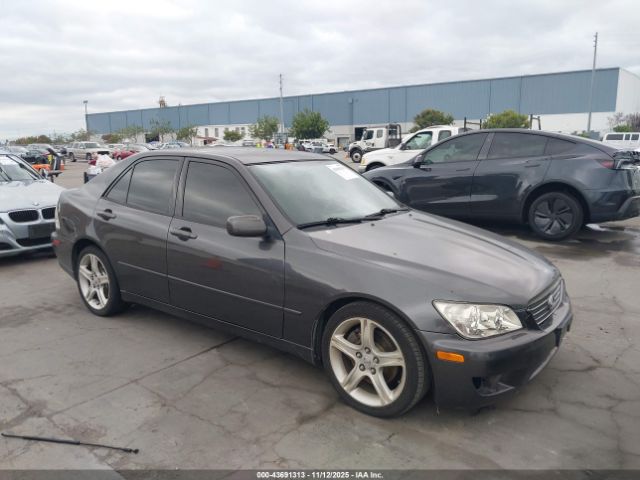 2001 LEXUS IS 300 JTHBD182810027973