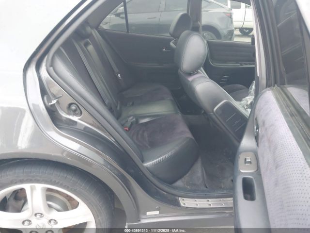 2001 LEXUS IS 300 JTHBD182810027973 Photo 7