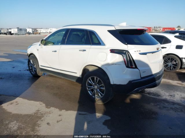 2021 CADILLAC XT5 1GYKNDRS5MZ236032 Photo 2