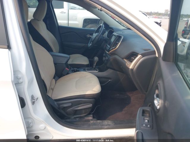 2017 JEEP CHEROKEE 1C4PJLCB9HW510348 Photo 4