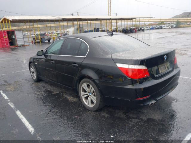 2010 BMW 528I WBANU5C54AC461147 Photo 2